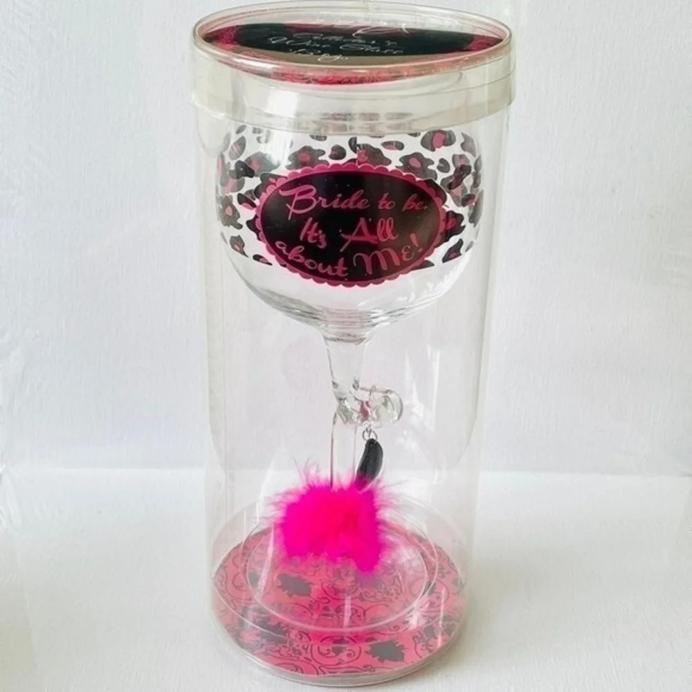 MINX Bride-To-Be Wine Glass 13oz Pink Black Fur Charm 9